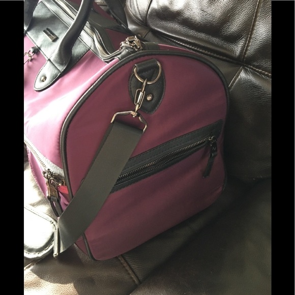 Adrienne Vittadini  Nylon 22" Multi Pocket Duffel Bag - Picture 6 of 16